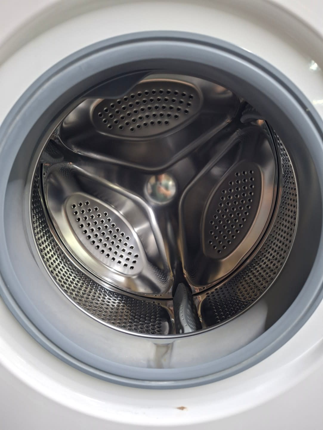 Front-Load Washing Machine 2