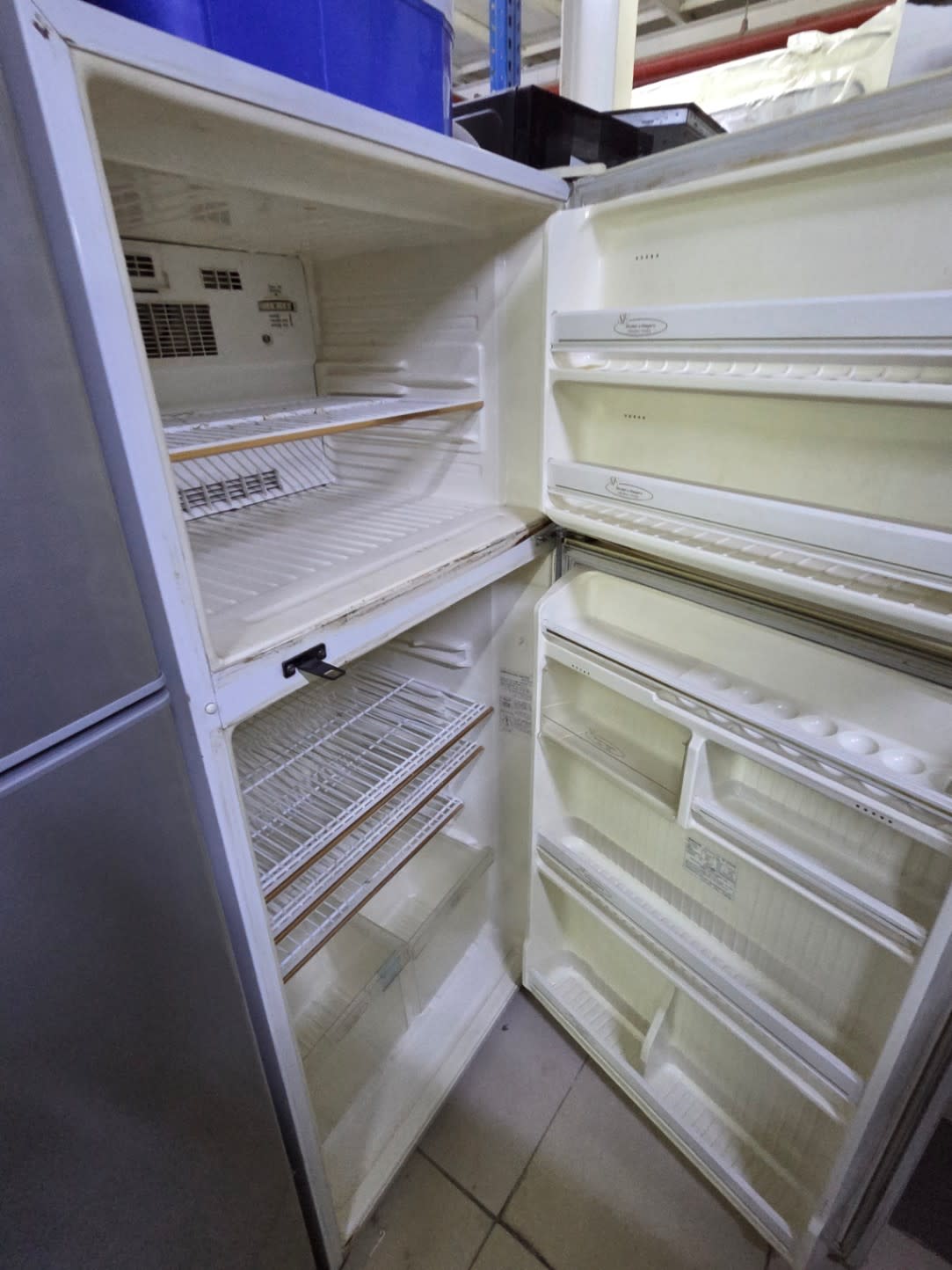 Top-Mount No-Frost Refrigerator 2