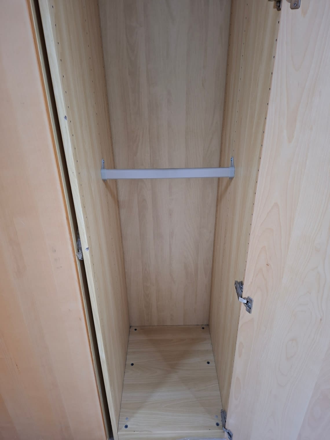 2-Door Wardrobe 3