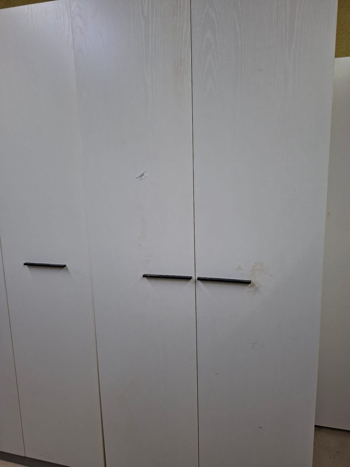3-Door Wardrobe 2