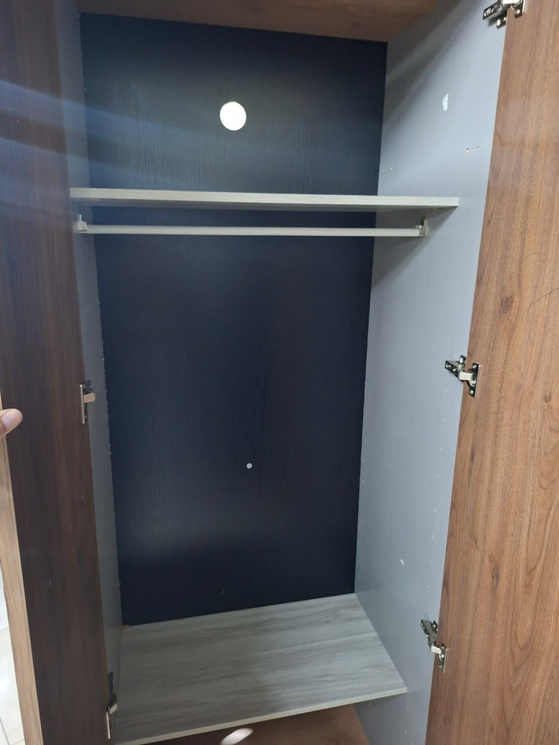 Single-Door Wardrobe with Hanging Rail and Shelves 2