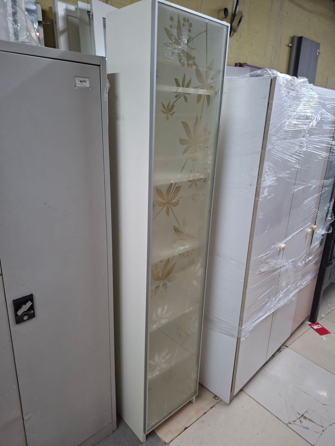 Single-Door Storage Cabinet with Glass Door