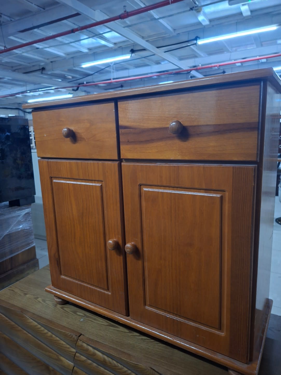 Wooden Storage Cabinet with Drawers