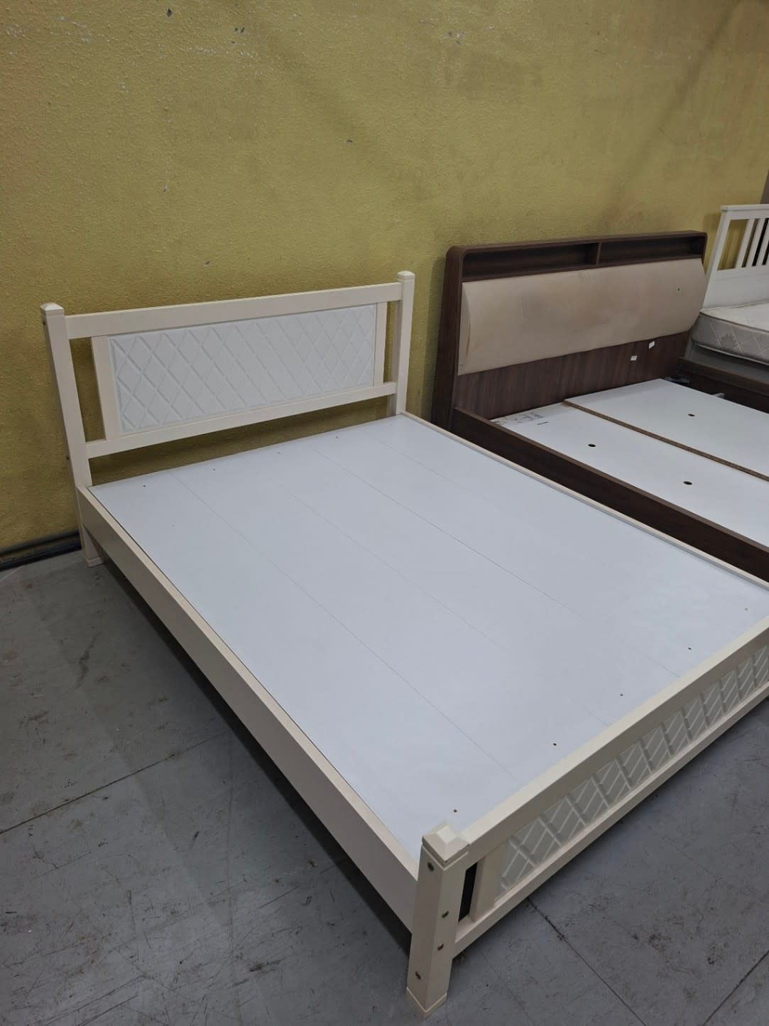 Queen Bed Frame White 2