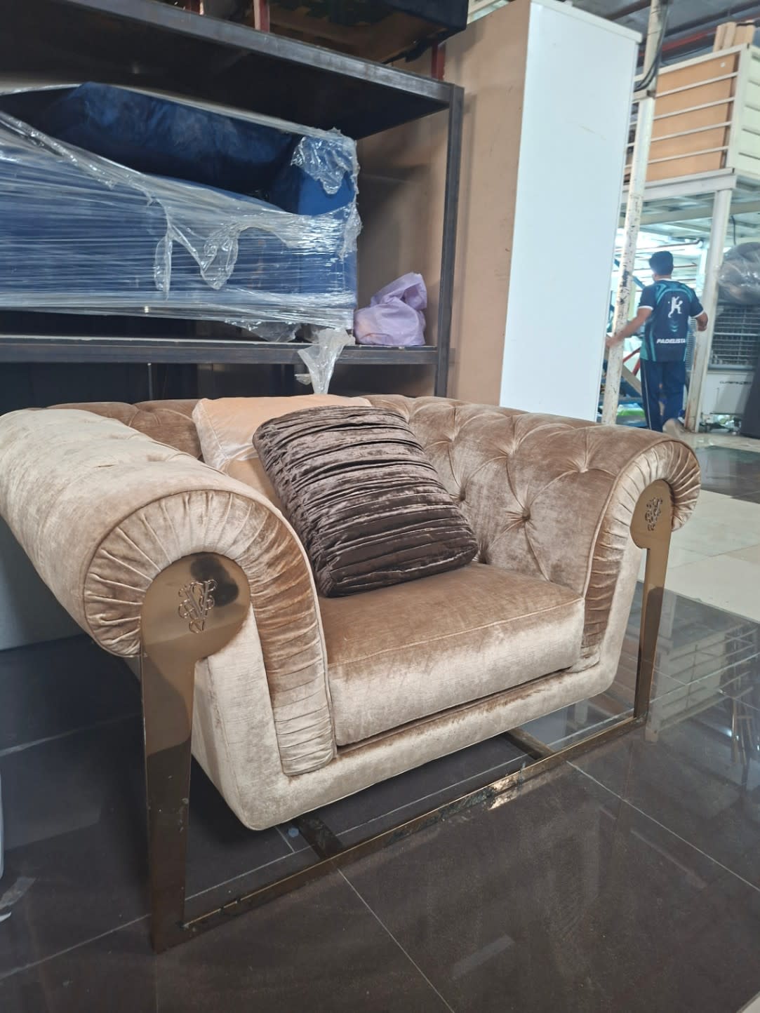 Chesterfield-Style Accent Chair 3