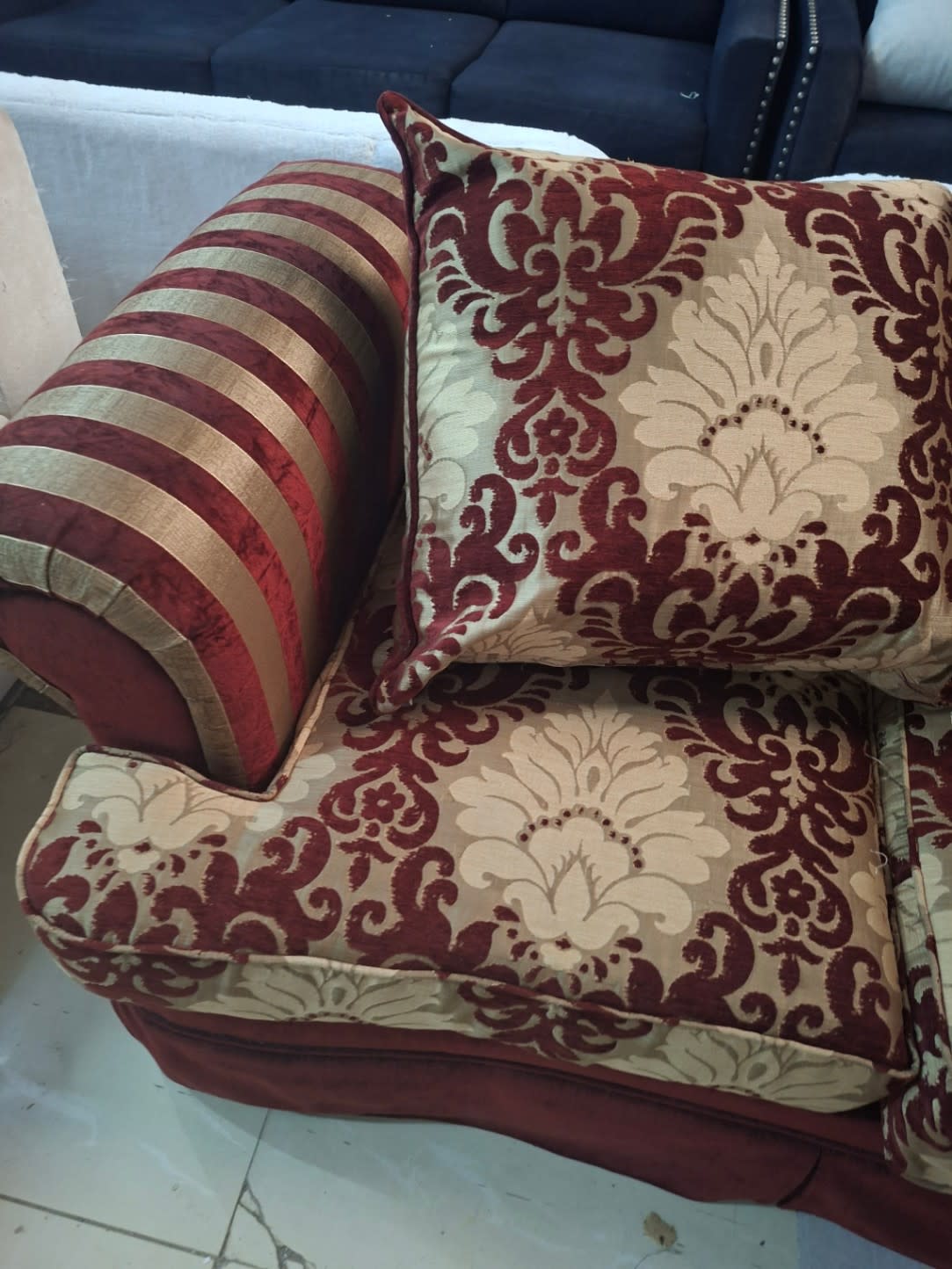 2-Seater Sofa 3