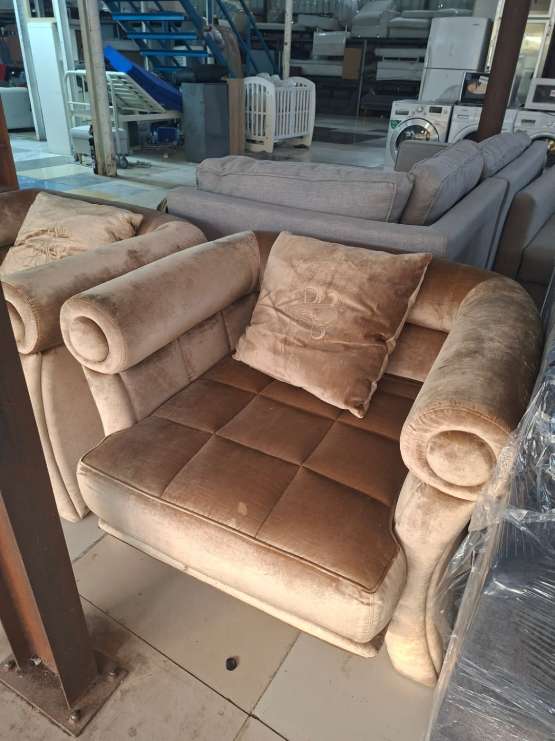 Used beige velvet accent chair at Bufaisal Ajman — item ID 33c6aab5