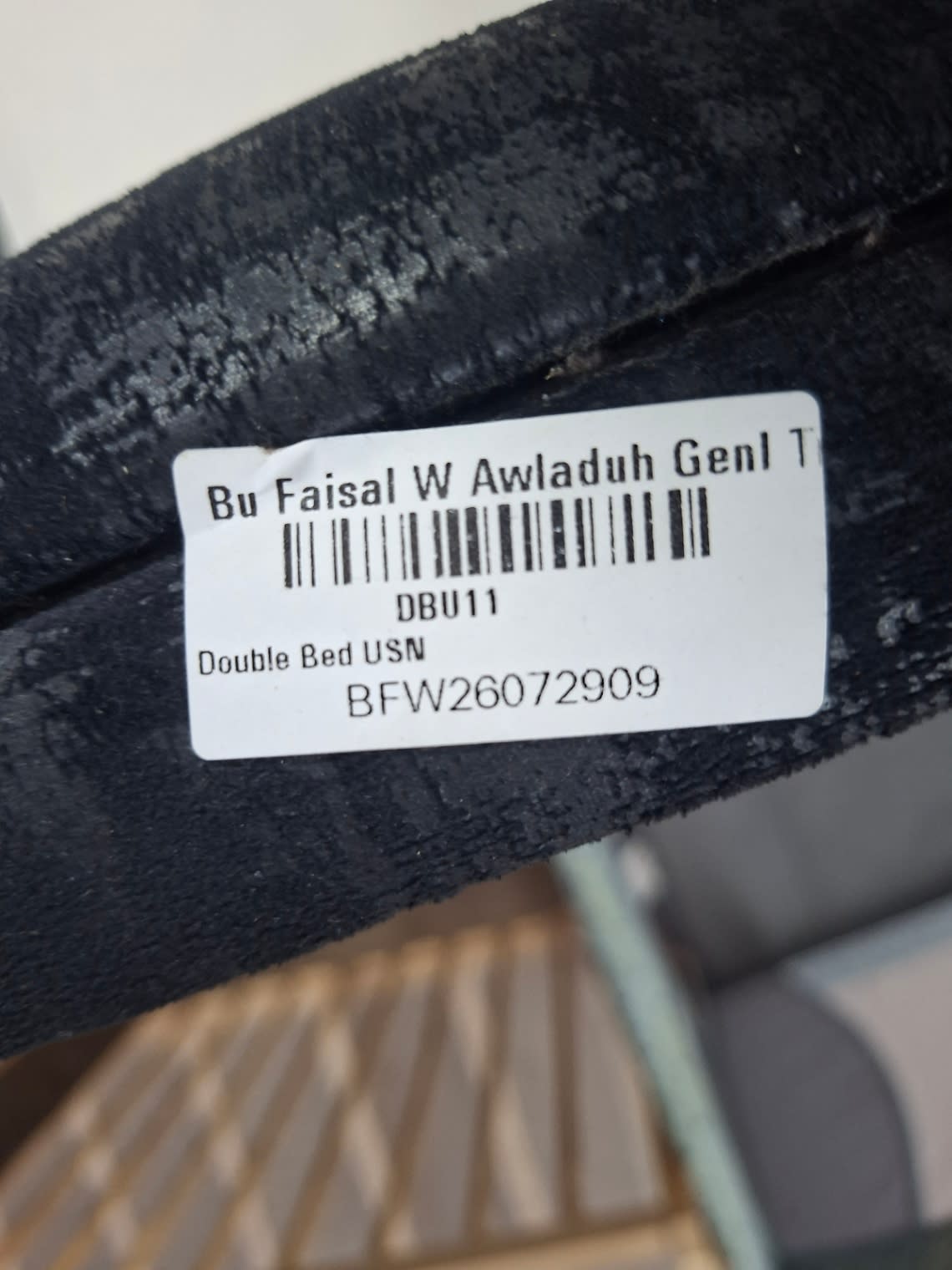Bufaisal barcode label BFW26072909 for used double bed frame with nightstands