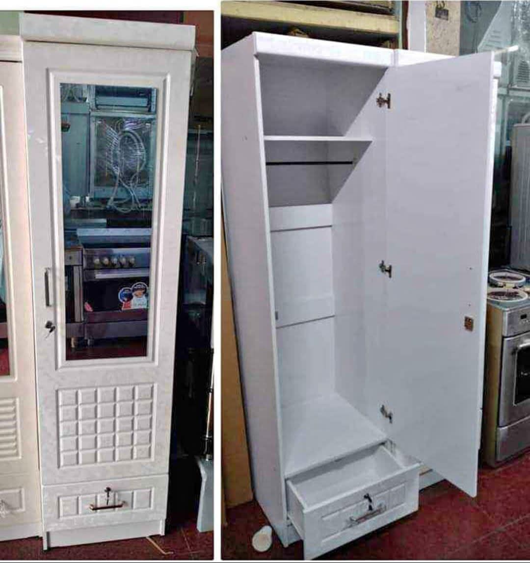 Bufaisal barcode label for new single-door wardrobe with mirror — item ID 9fe52427