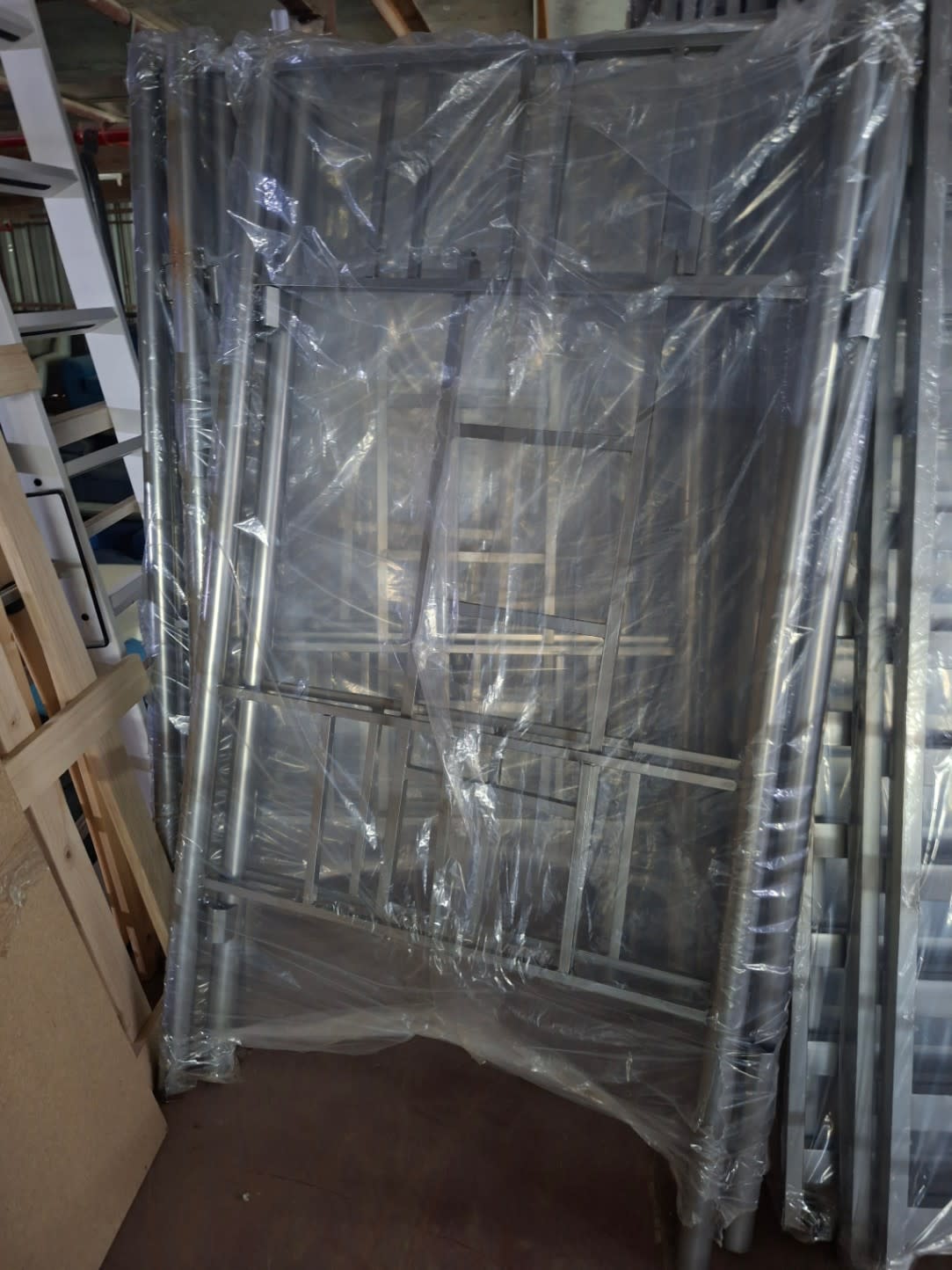 Metal Bunk Bed, NEW 2