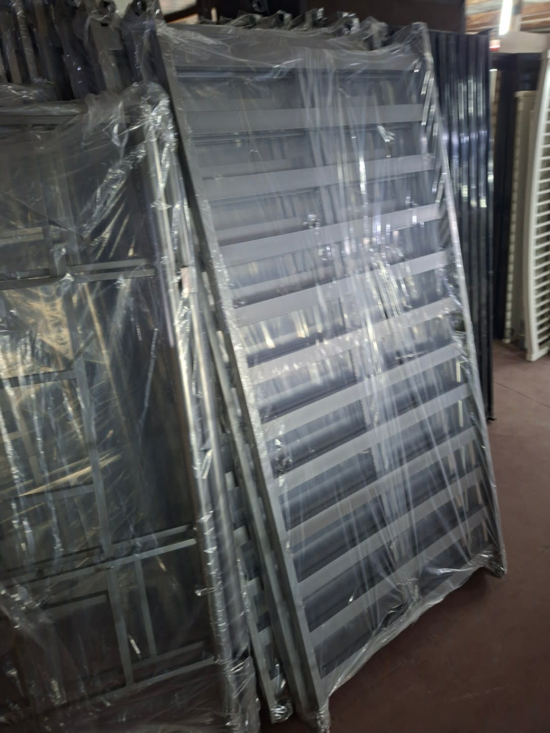 Metal Bunk Bed, NEW 3