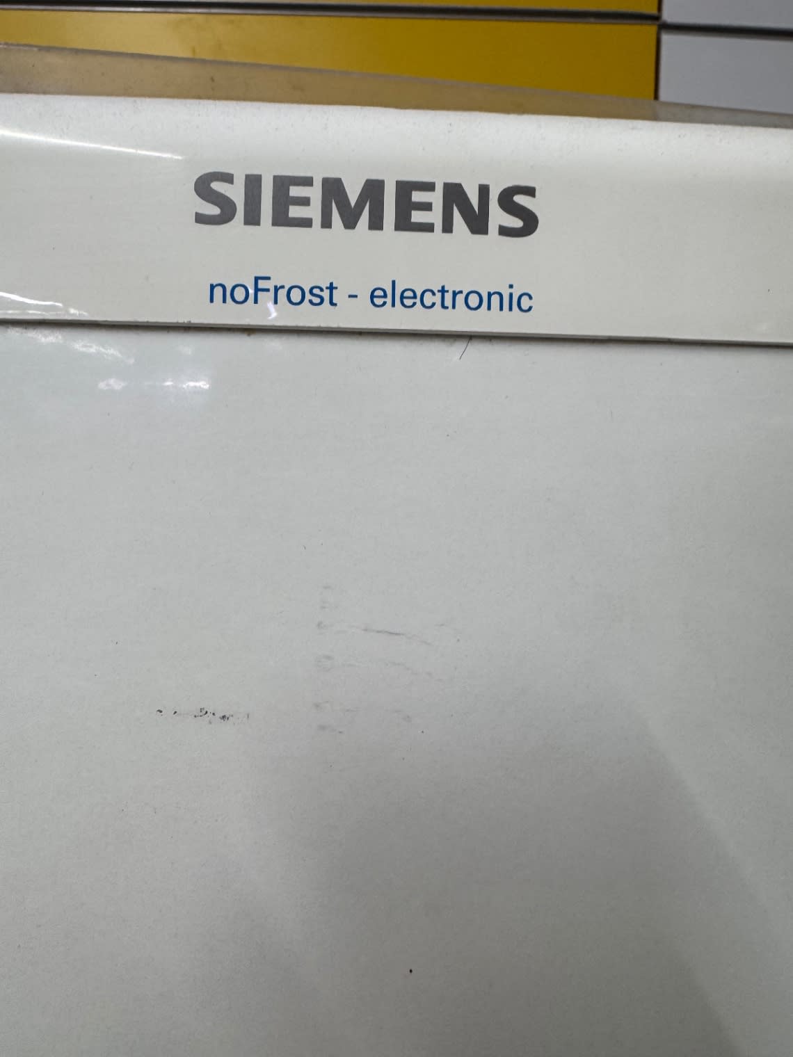 Bottom-Freezer Refrigerator noFrost 2
