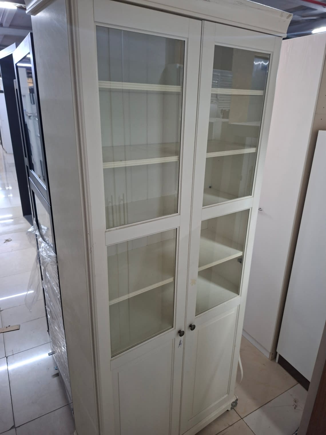 2-Door Display Cupboard White