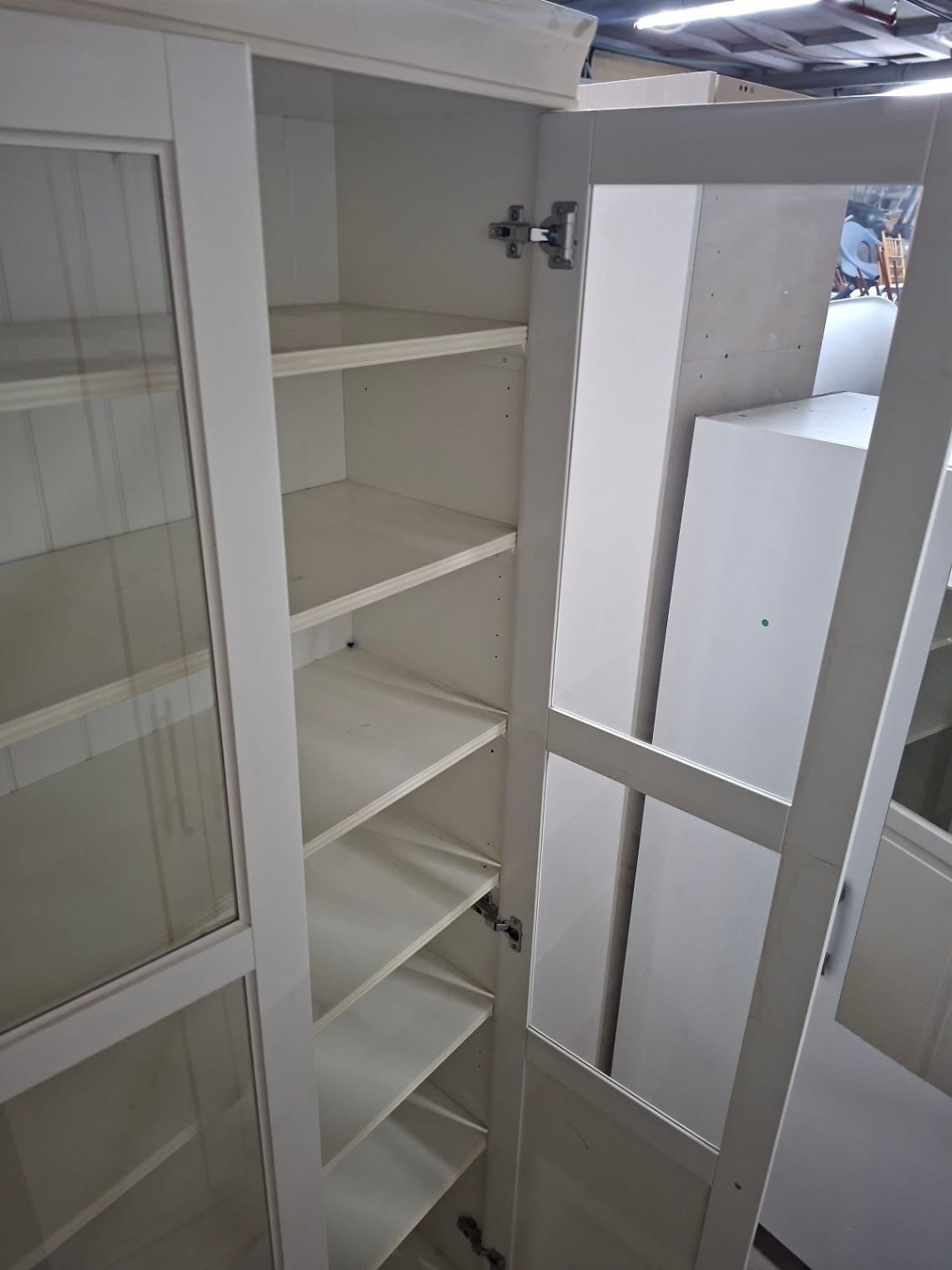 2-Door Display Cupboard White 3