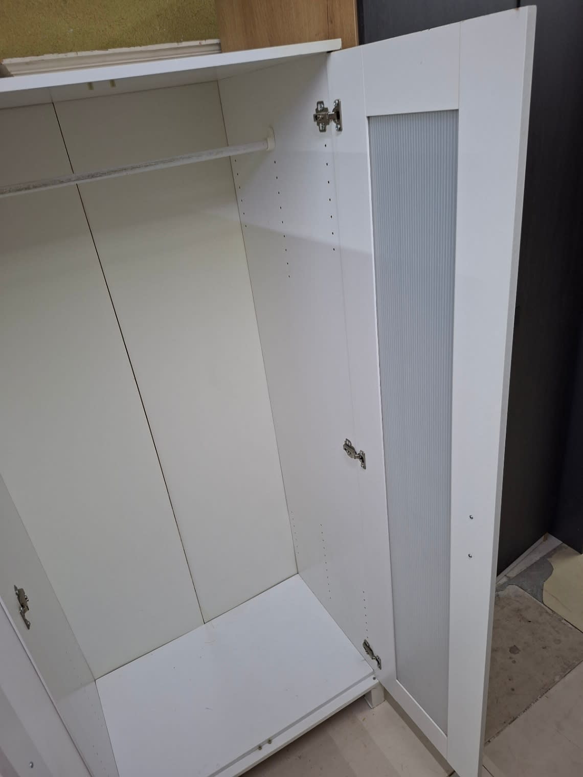 2-Door Wardrobe 3
