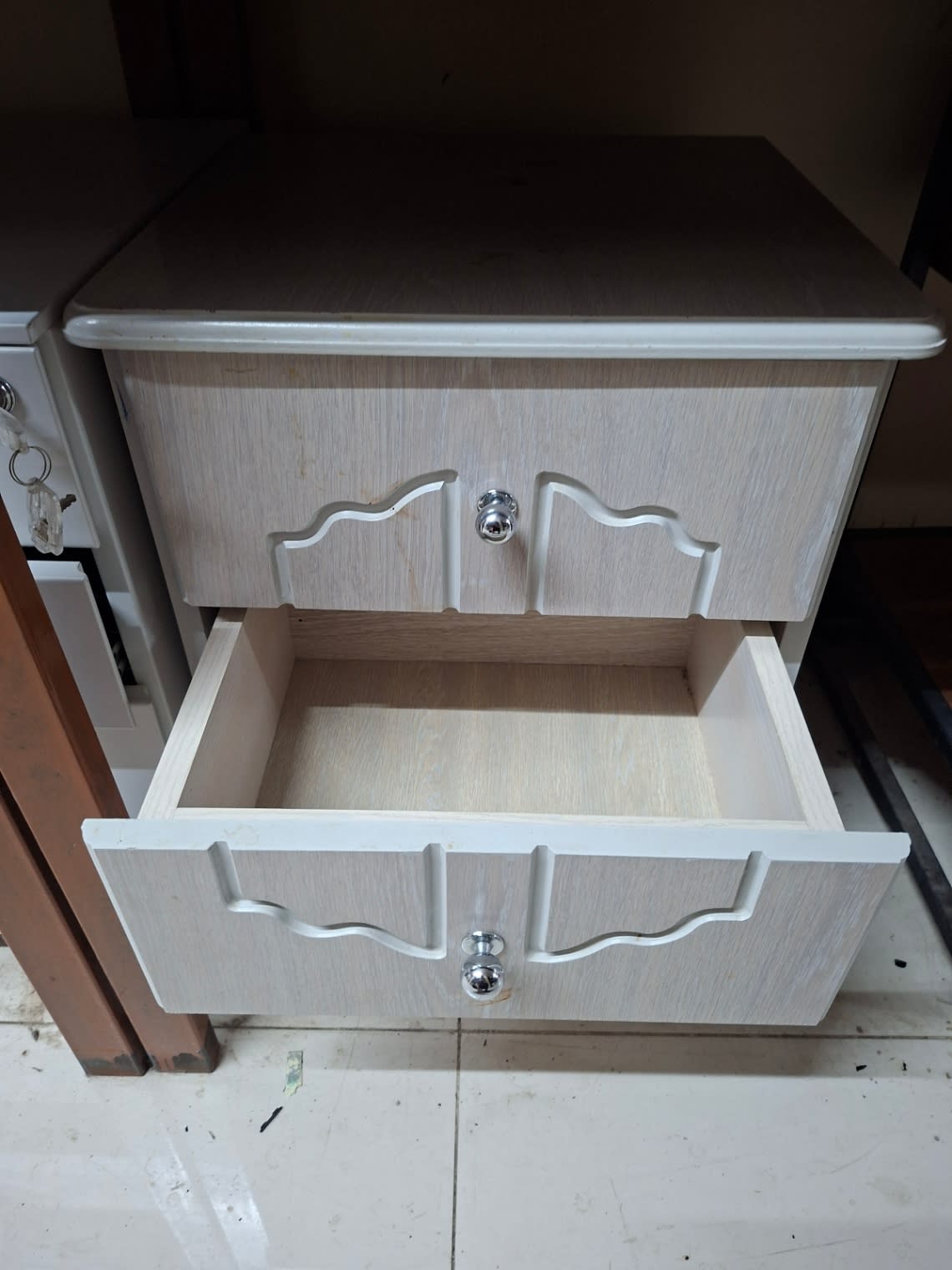 3-Drawer Bedside Table 3