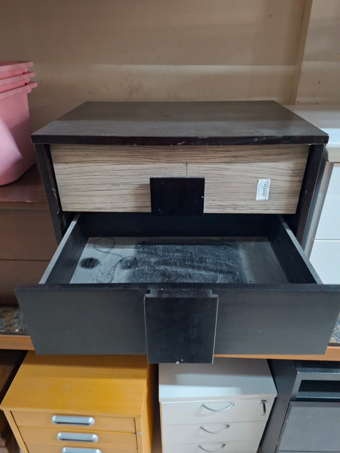 2-Drawer Bedside Table 2