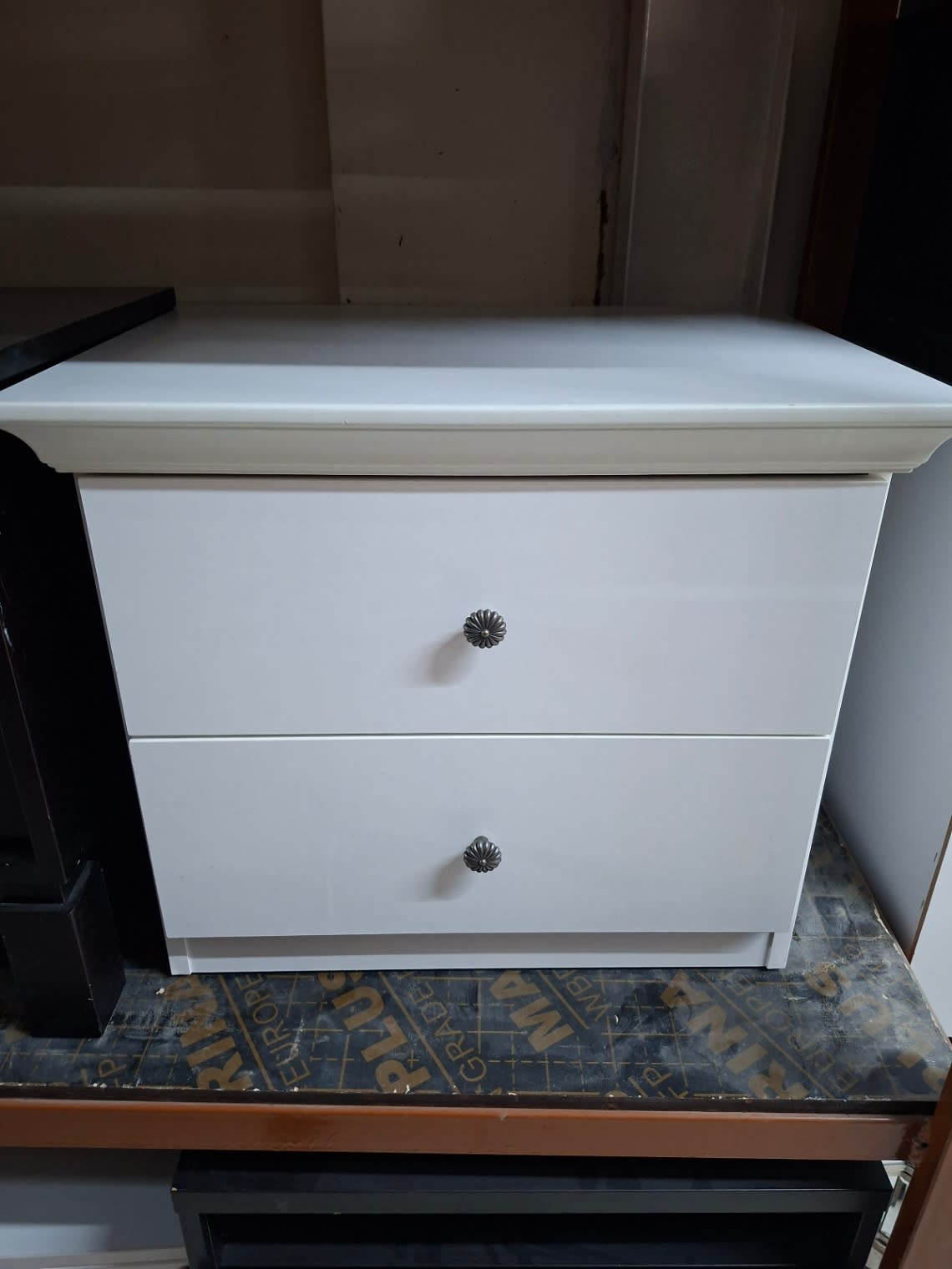 2-Drawer Bedside Table