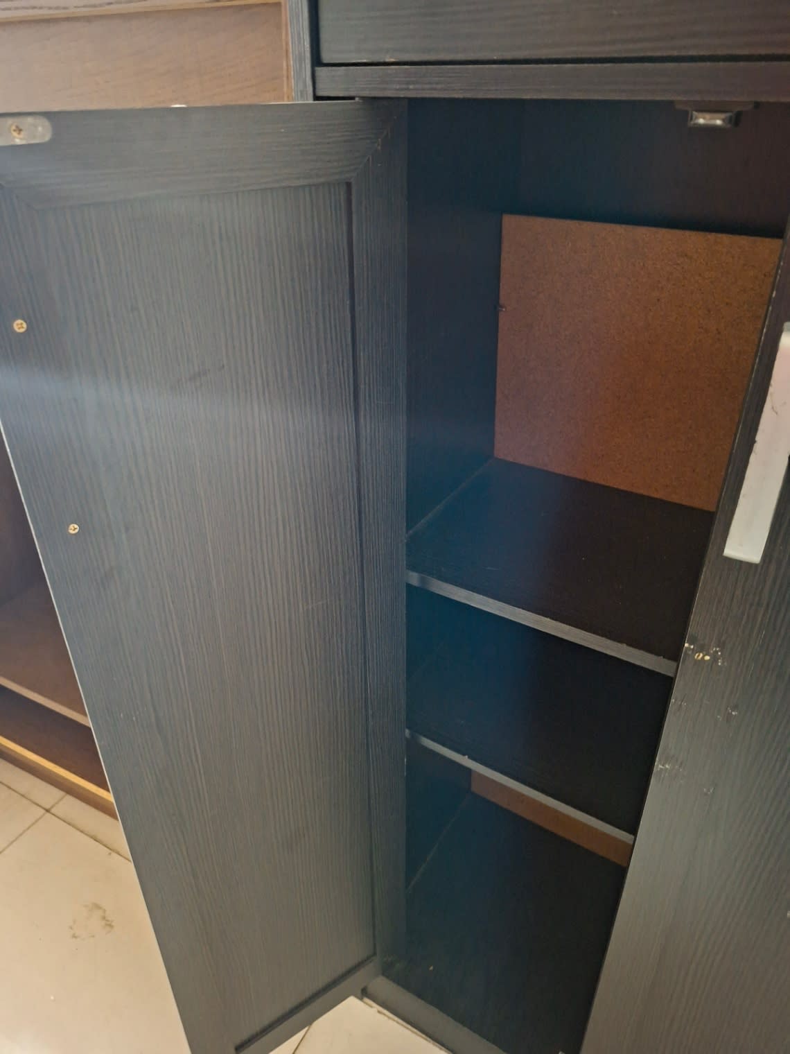 Shoe Cabinet with Drawer and Double Door 3