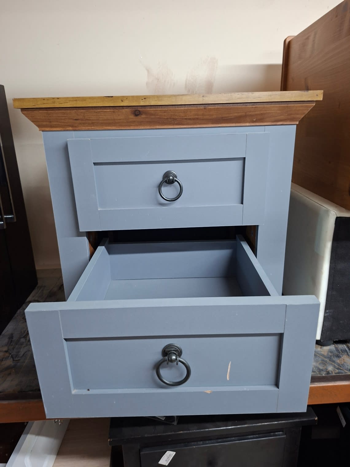2-Drawer Bedside Table 2