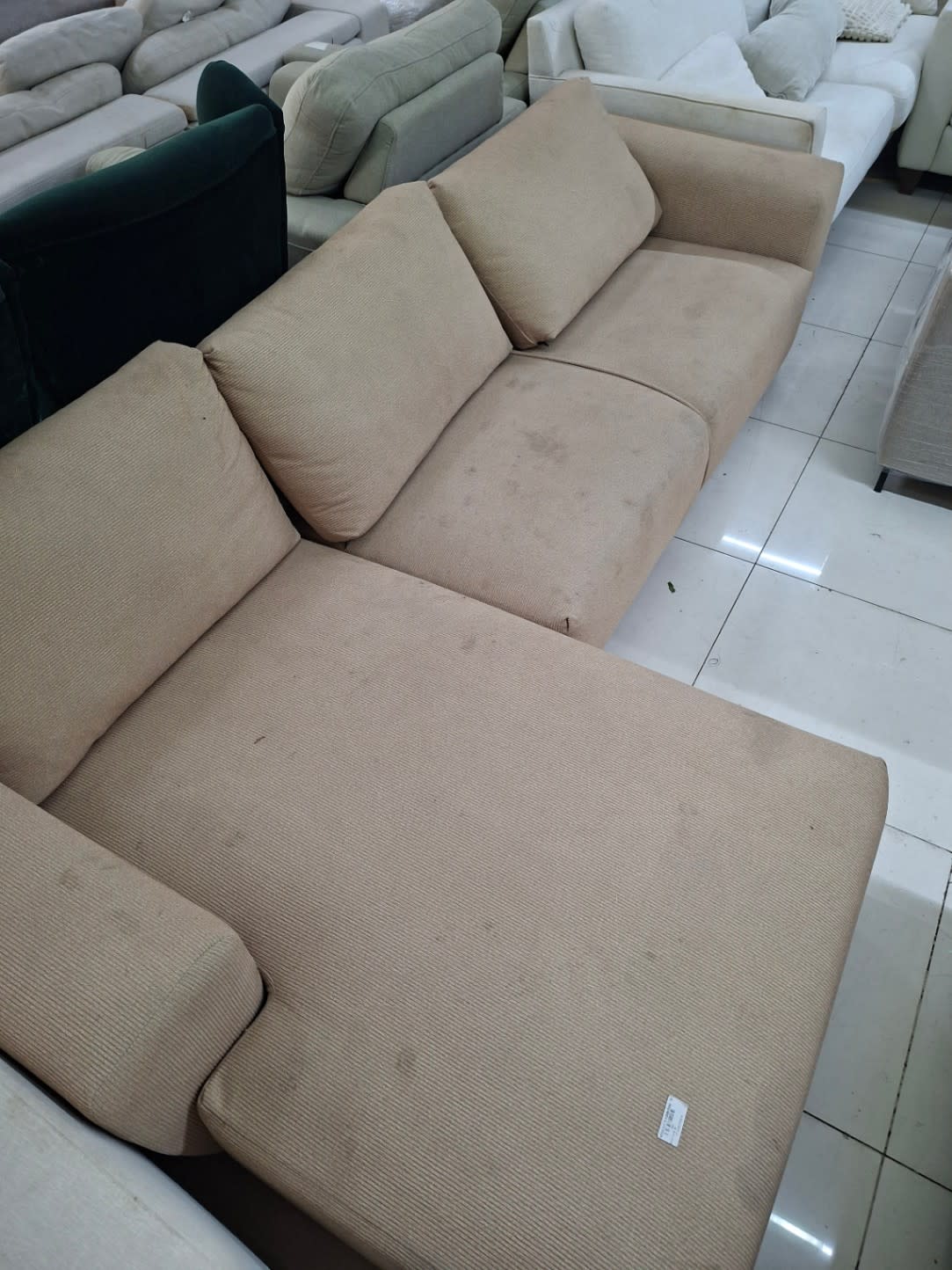 L-Shape Sectional Sofa with Chaise 2