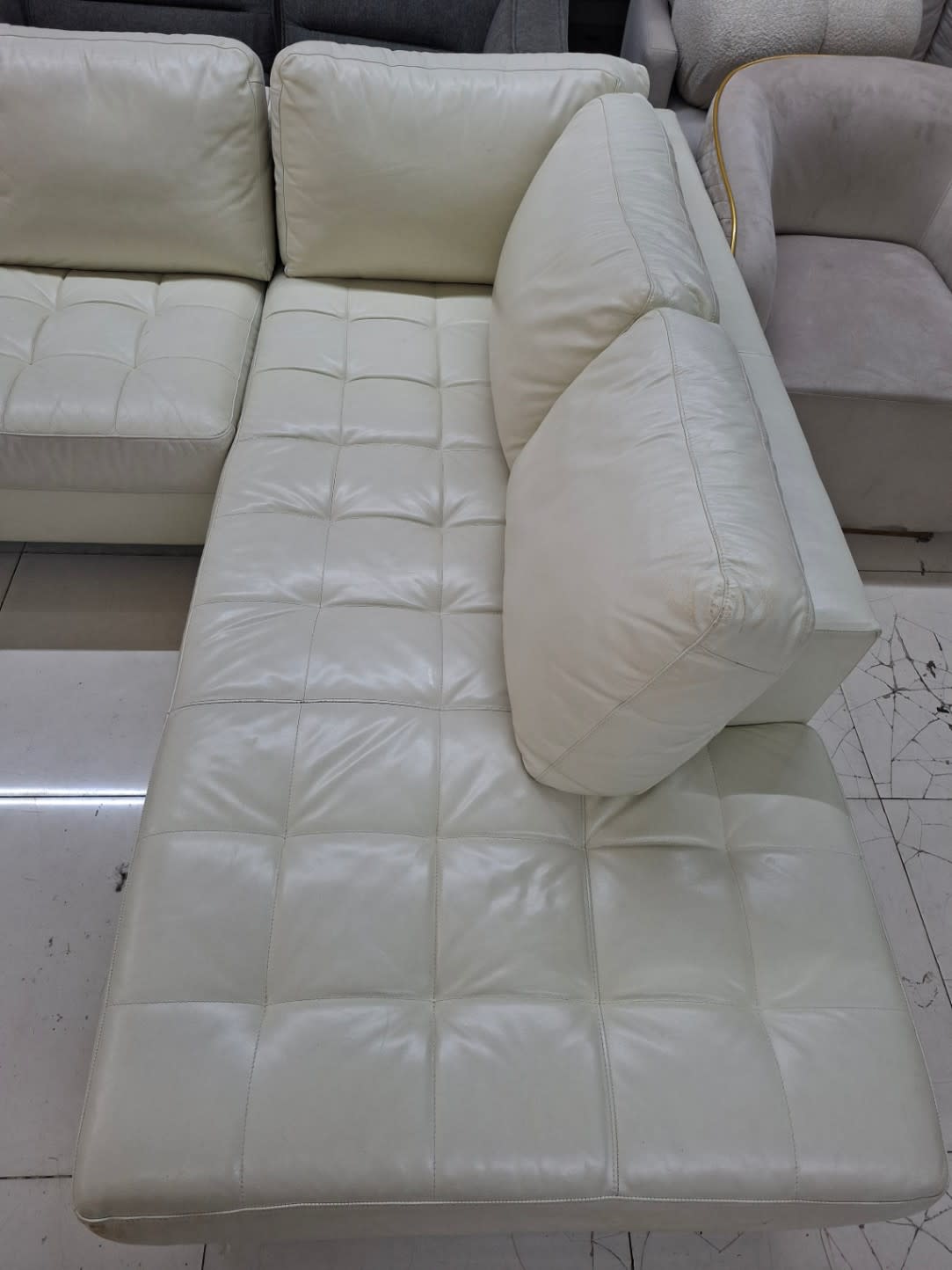 L-Shape Sectional Sofa 3