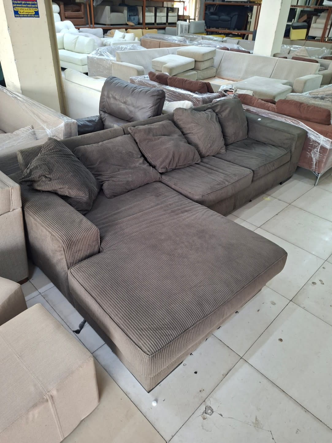 L-Shape Sectional Sofa with Chaise