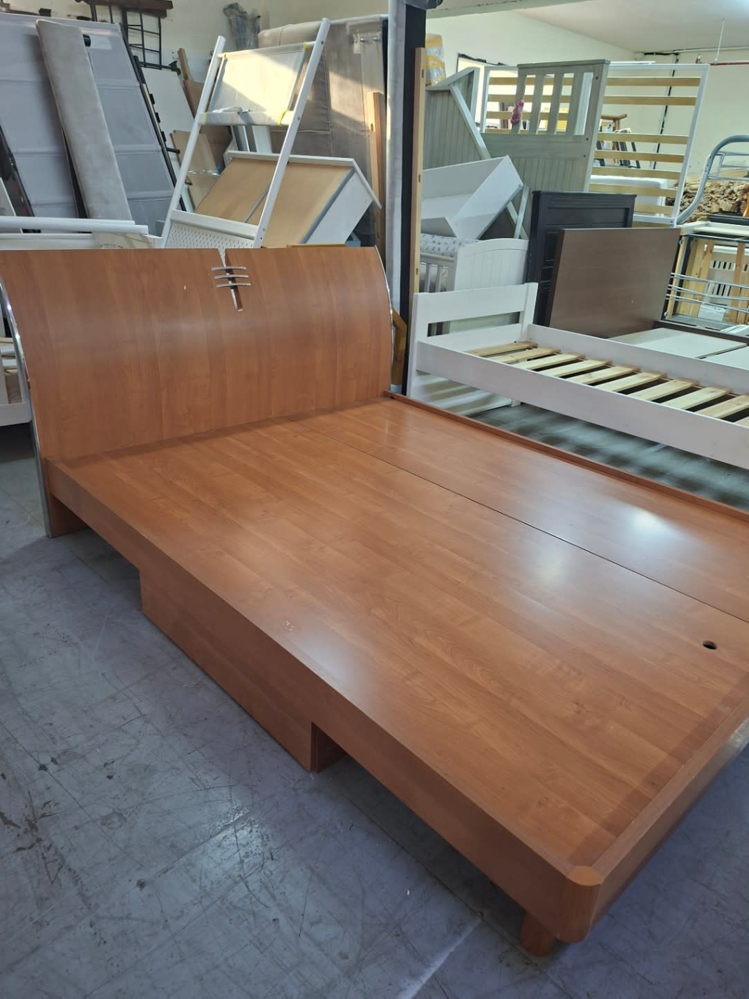 Queen Bed Frame with Headboard 2