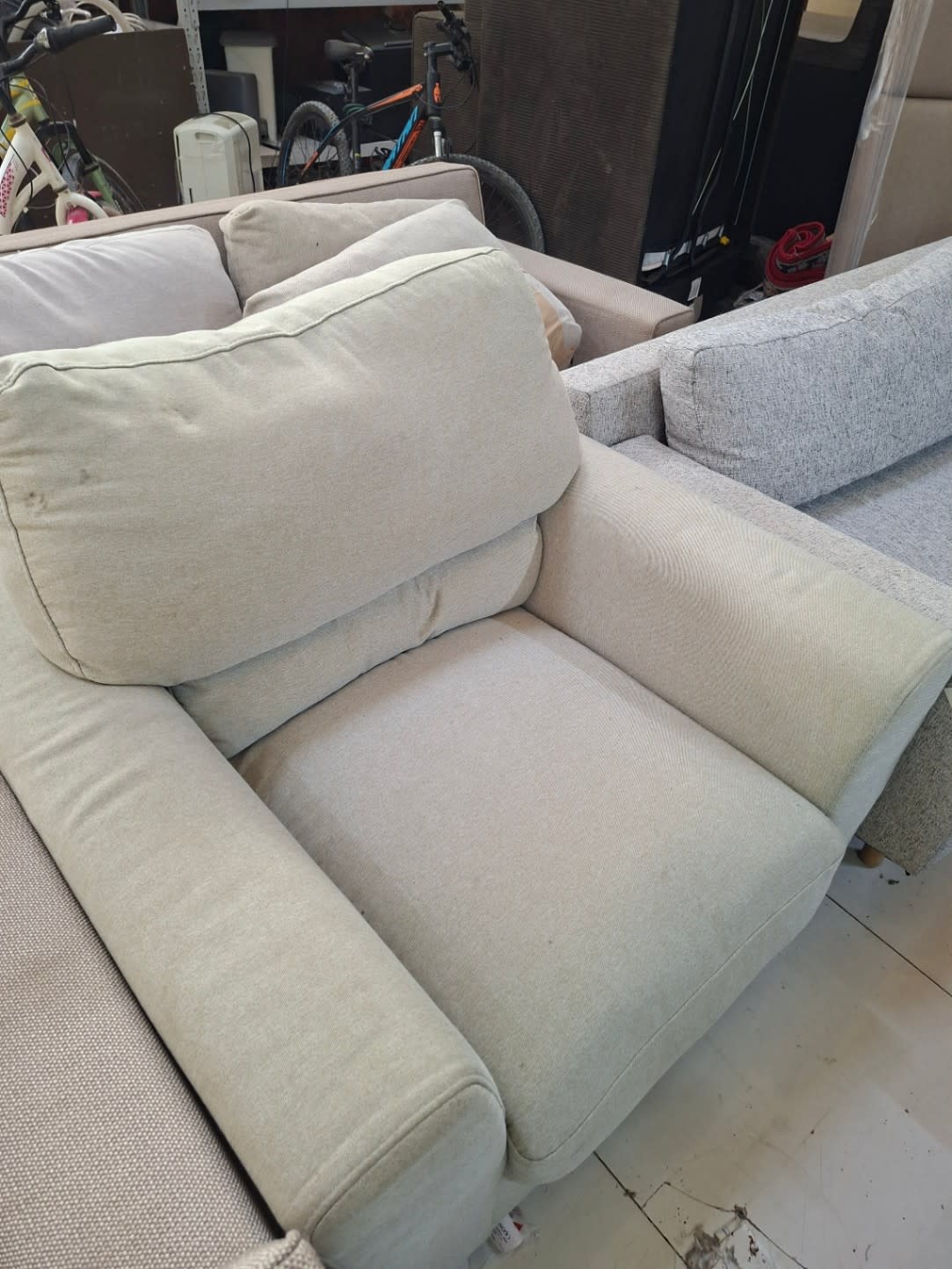 Single Armchair 2