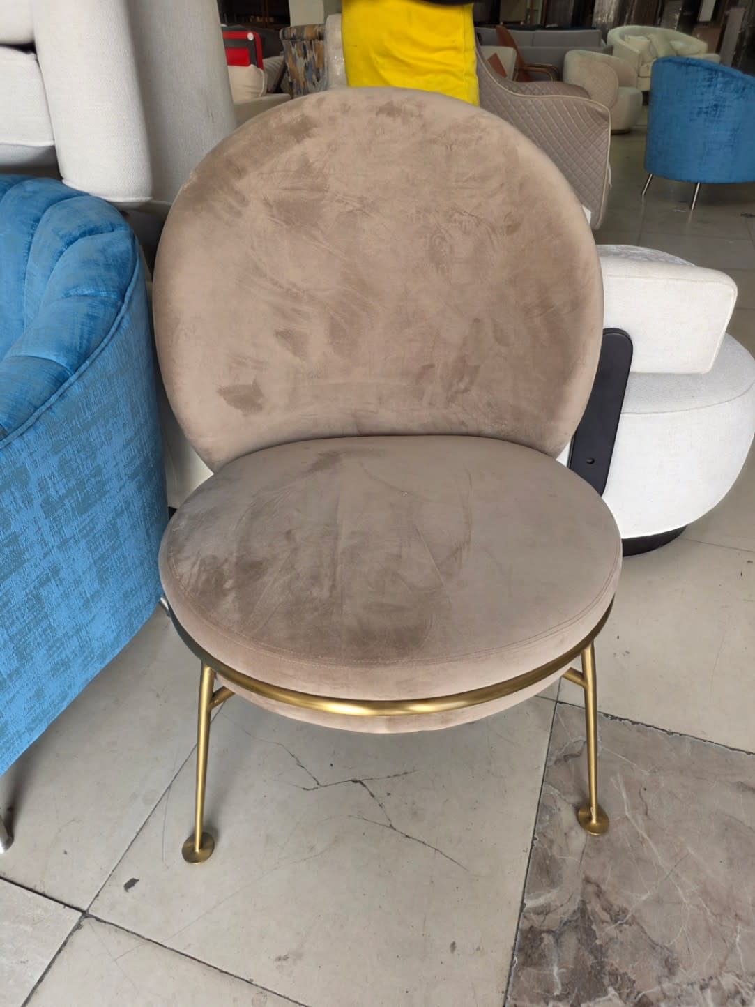 Round Accent Chair Velvet Gold Frame 3