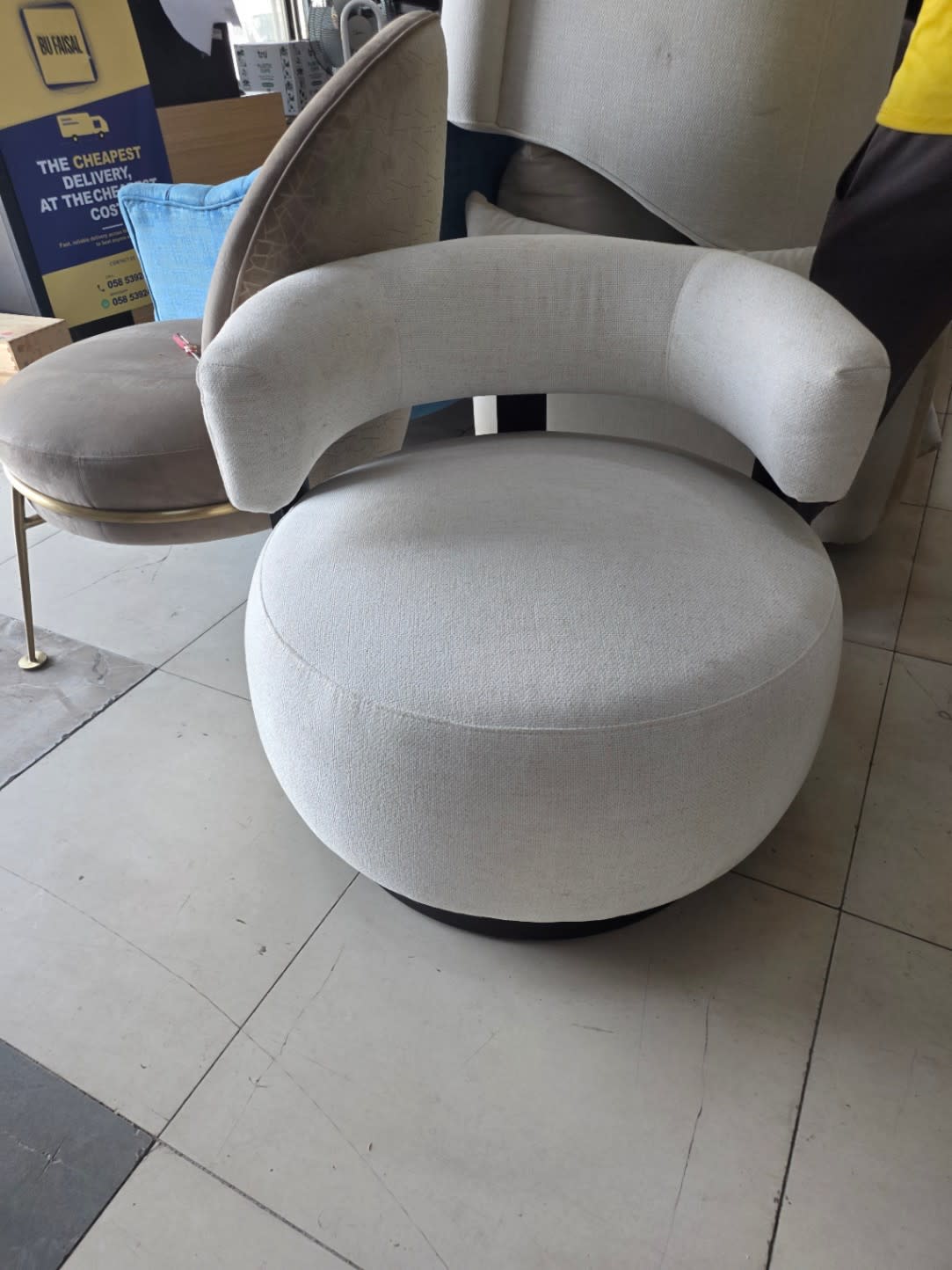 Round Swivel Accent Chair 2