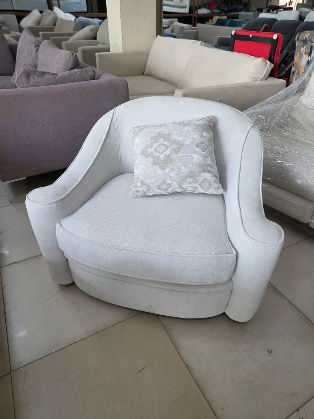 Round Accent Armchair 2