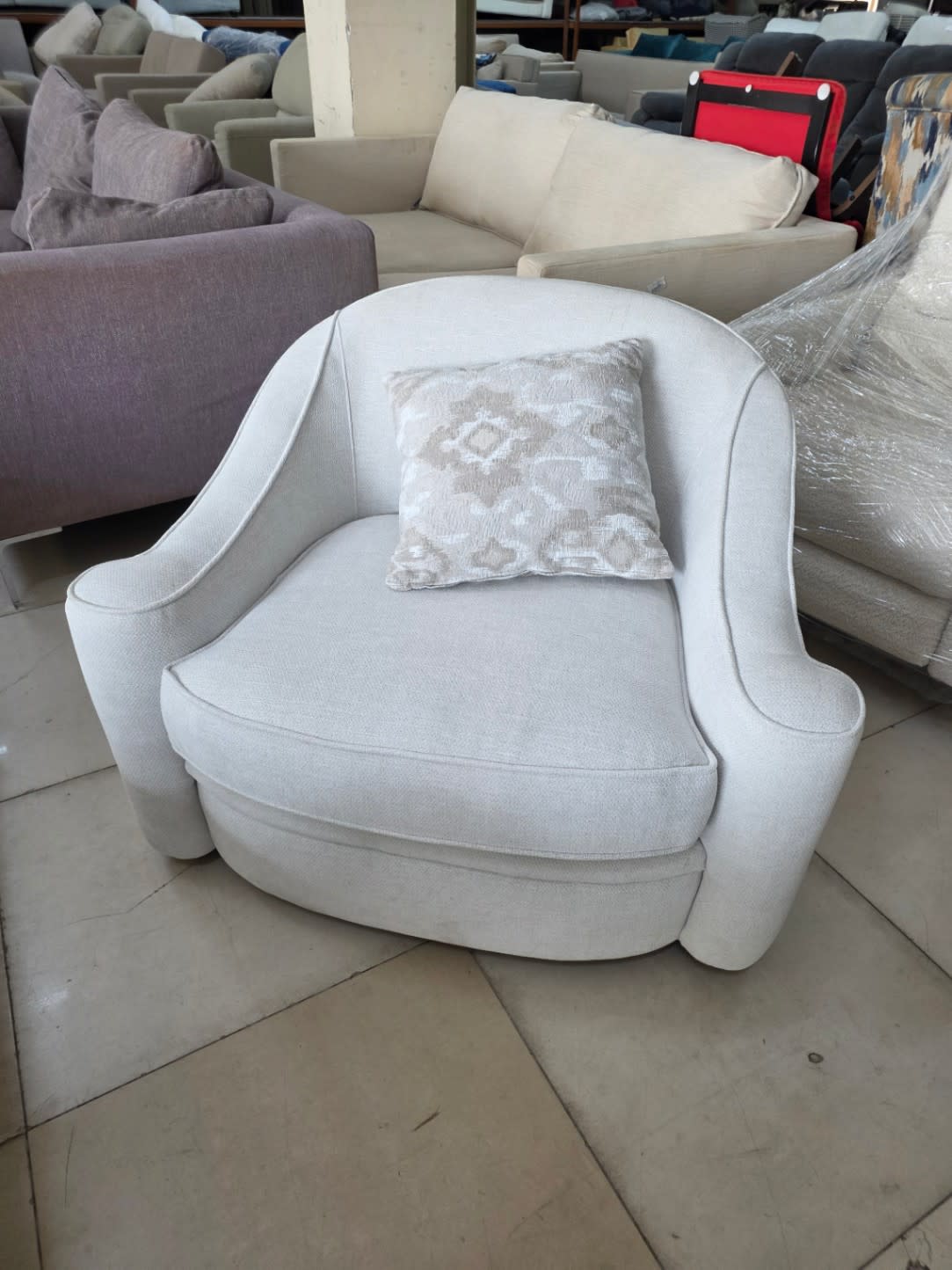 Bufaisal barcode label for new round accent armchair — barcode unreadable in photo