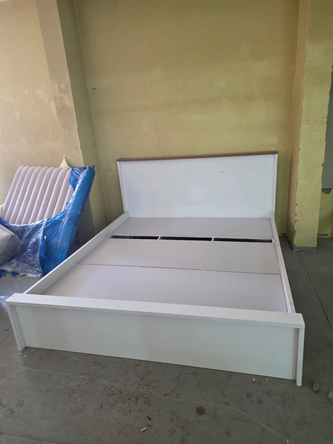 Queen Bed Frame 2