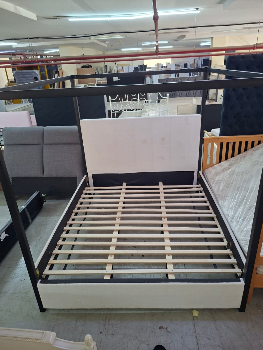 Queen Size Four-Poster Bed Frame White and Black