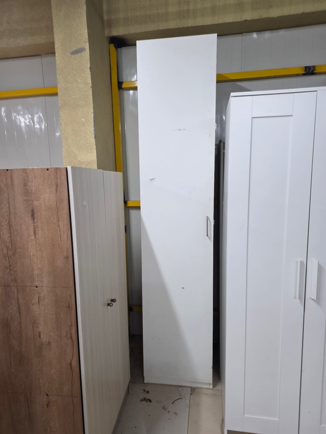 Single-Door Tall Shoe Cabinet 3