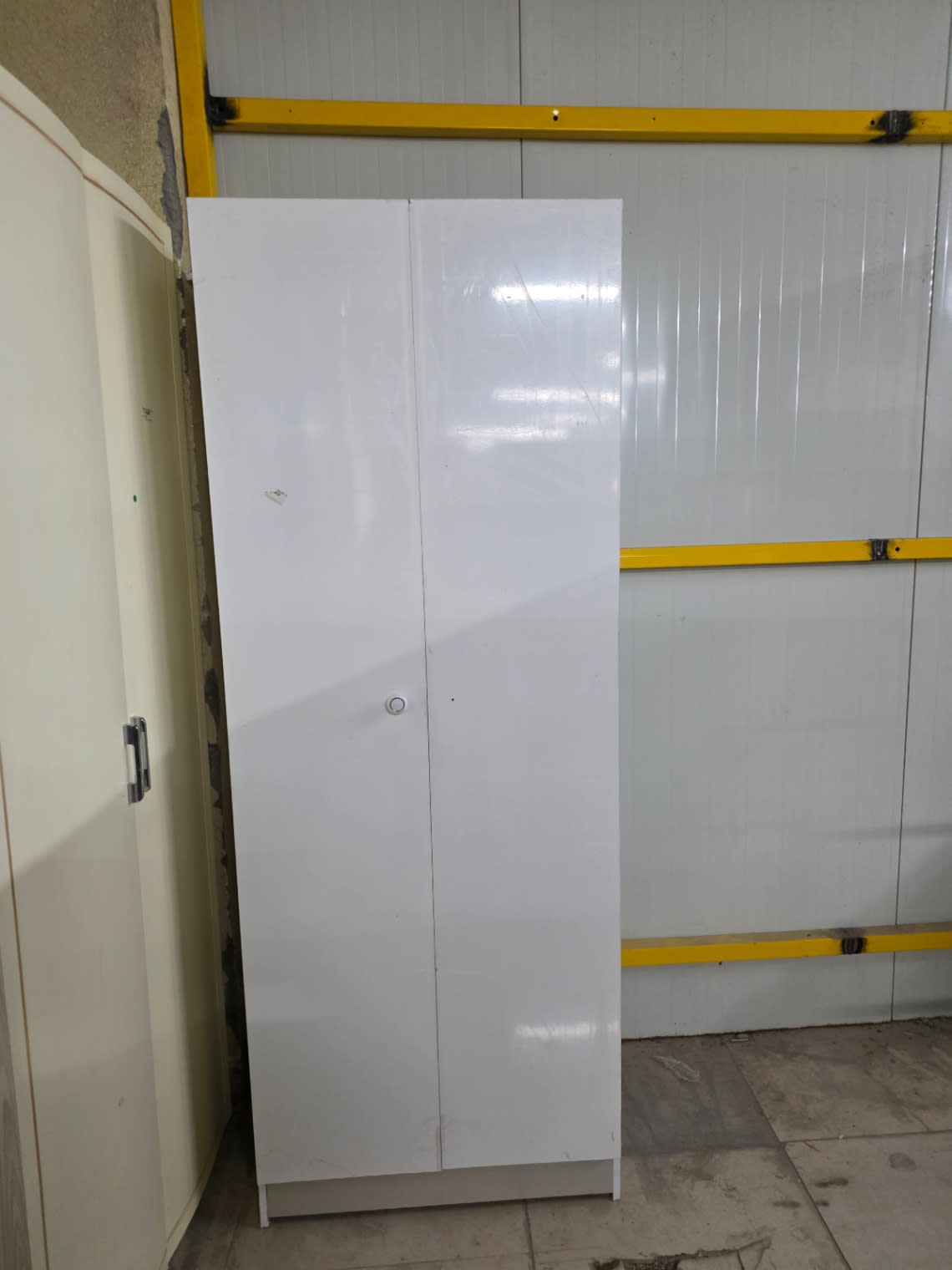 2-Door Wardrobe White 3