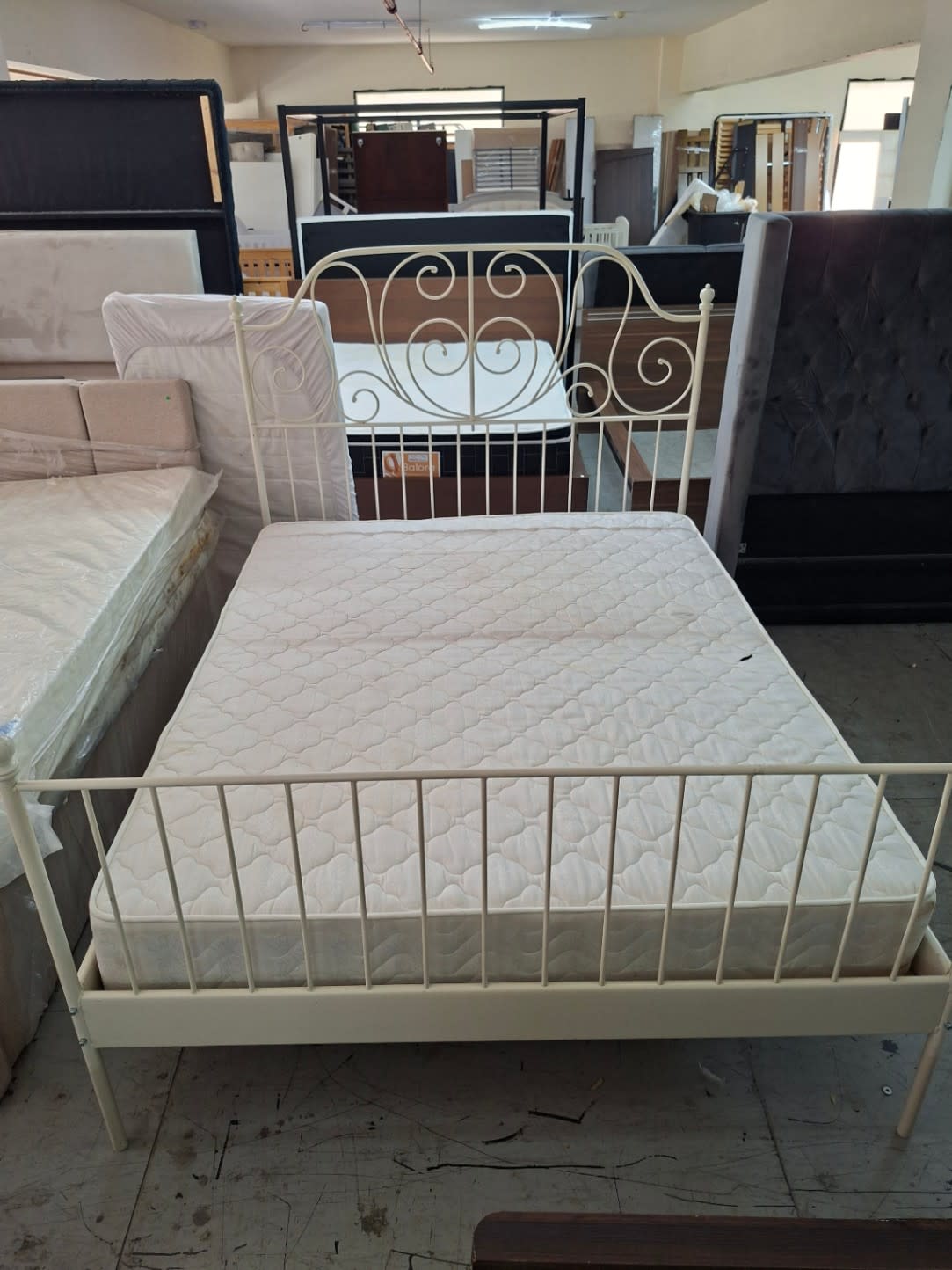 Queen Size Metal Scroll Bed Frame