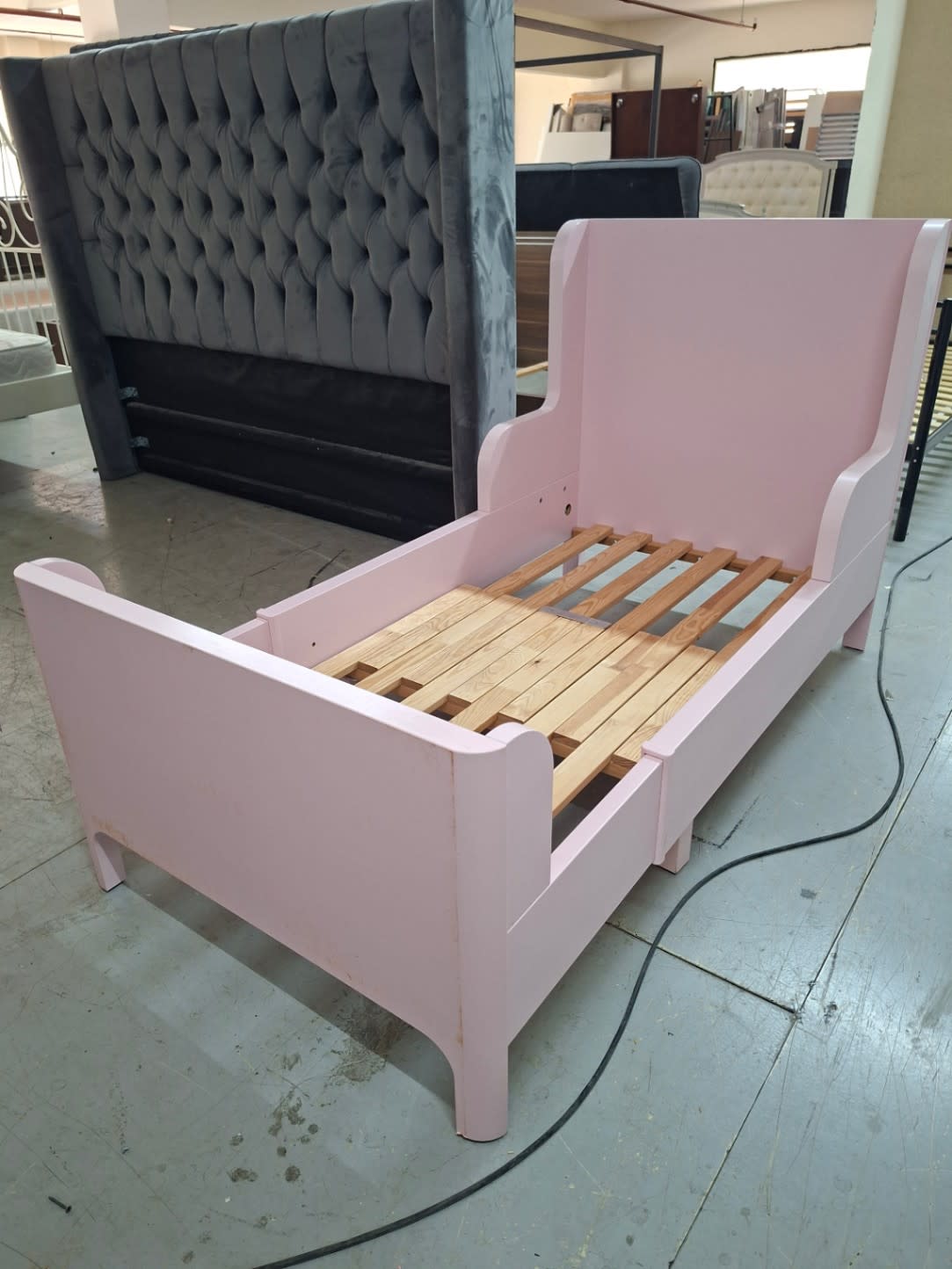 Single extendable Kids Toddler Bed Frame 2