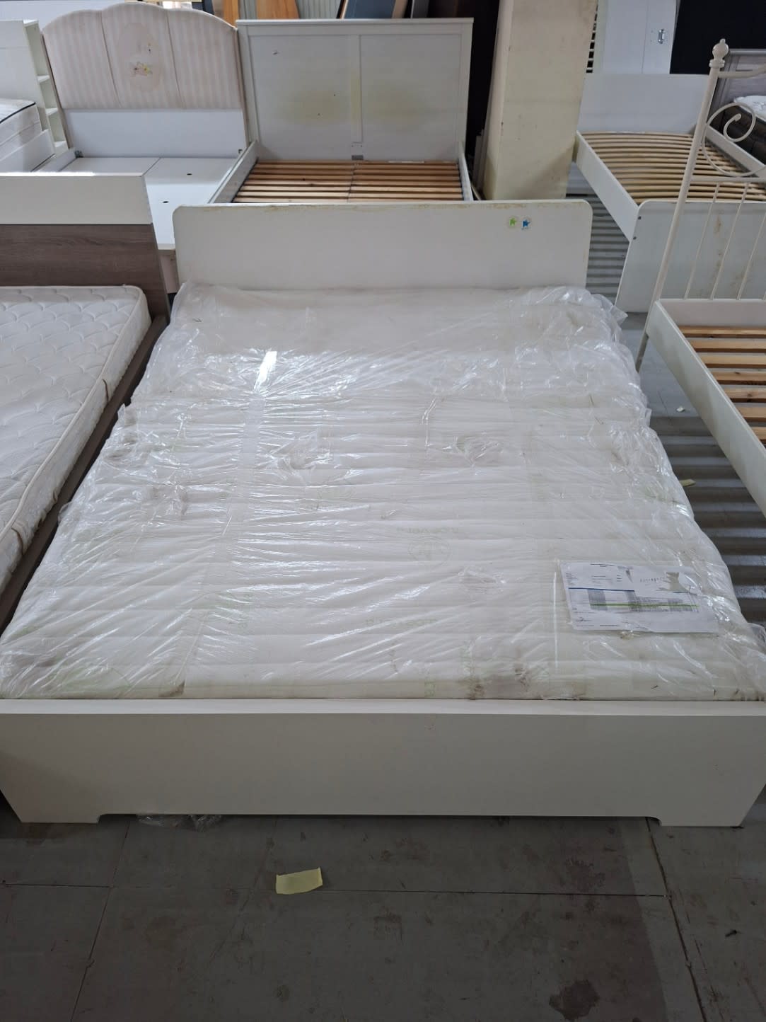 Queen Bed Frame with Mattress 3
