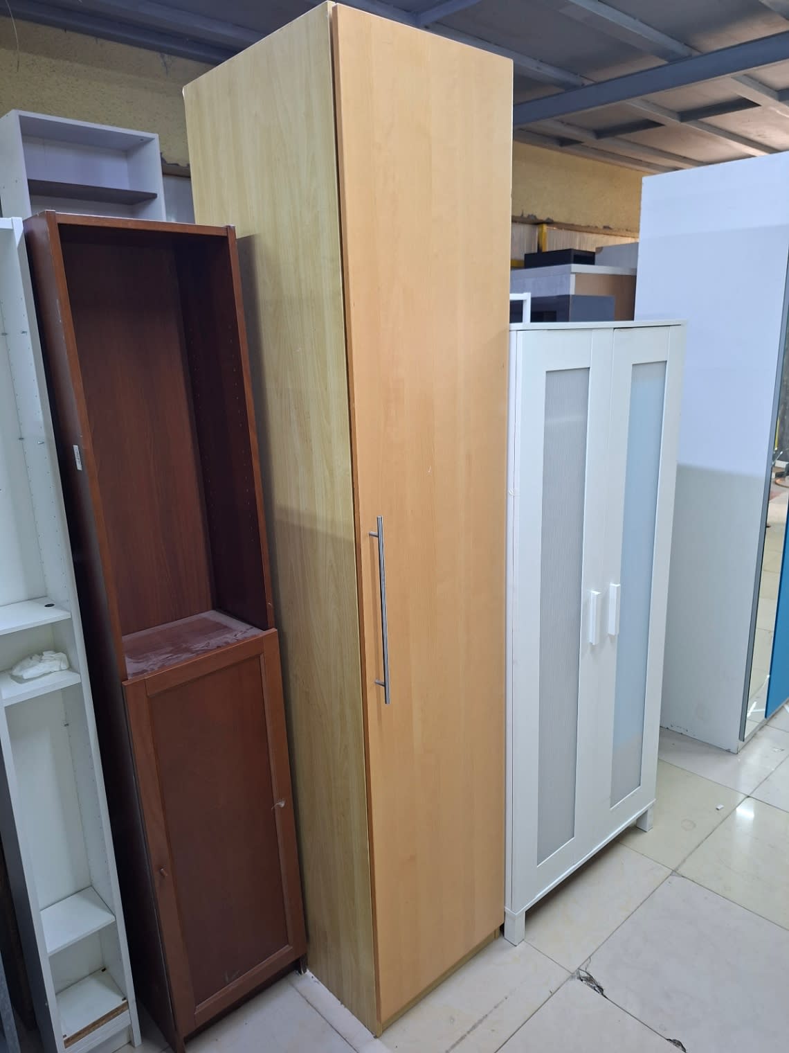 Single-Door Wardrobe