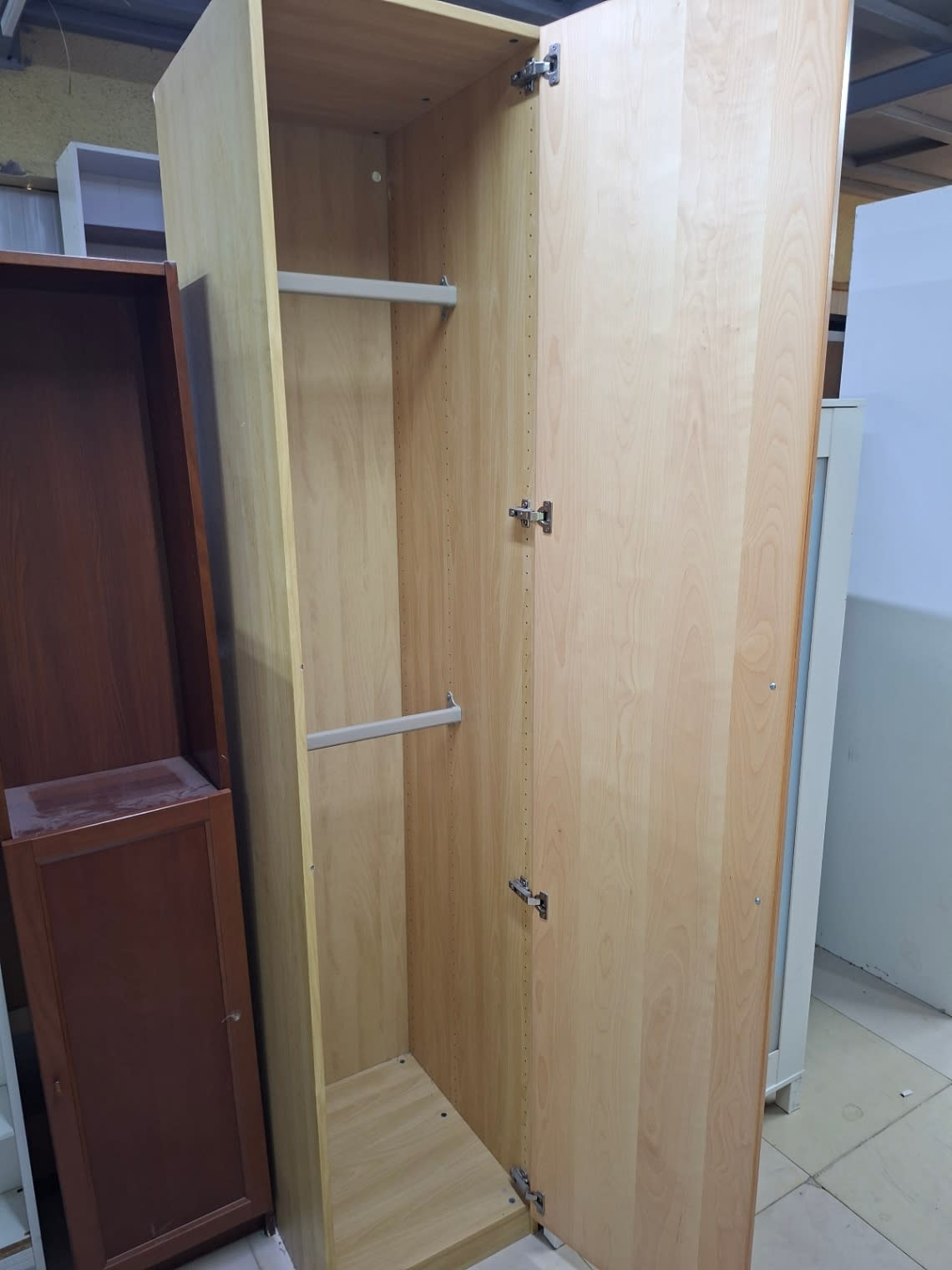 Single-Door Wardrobe 2