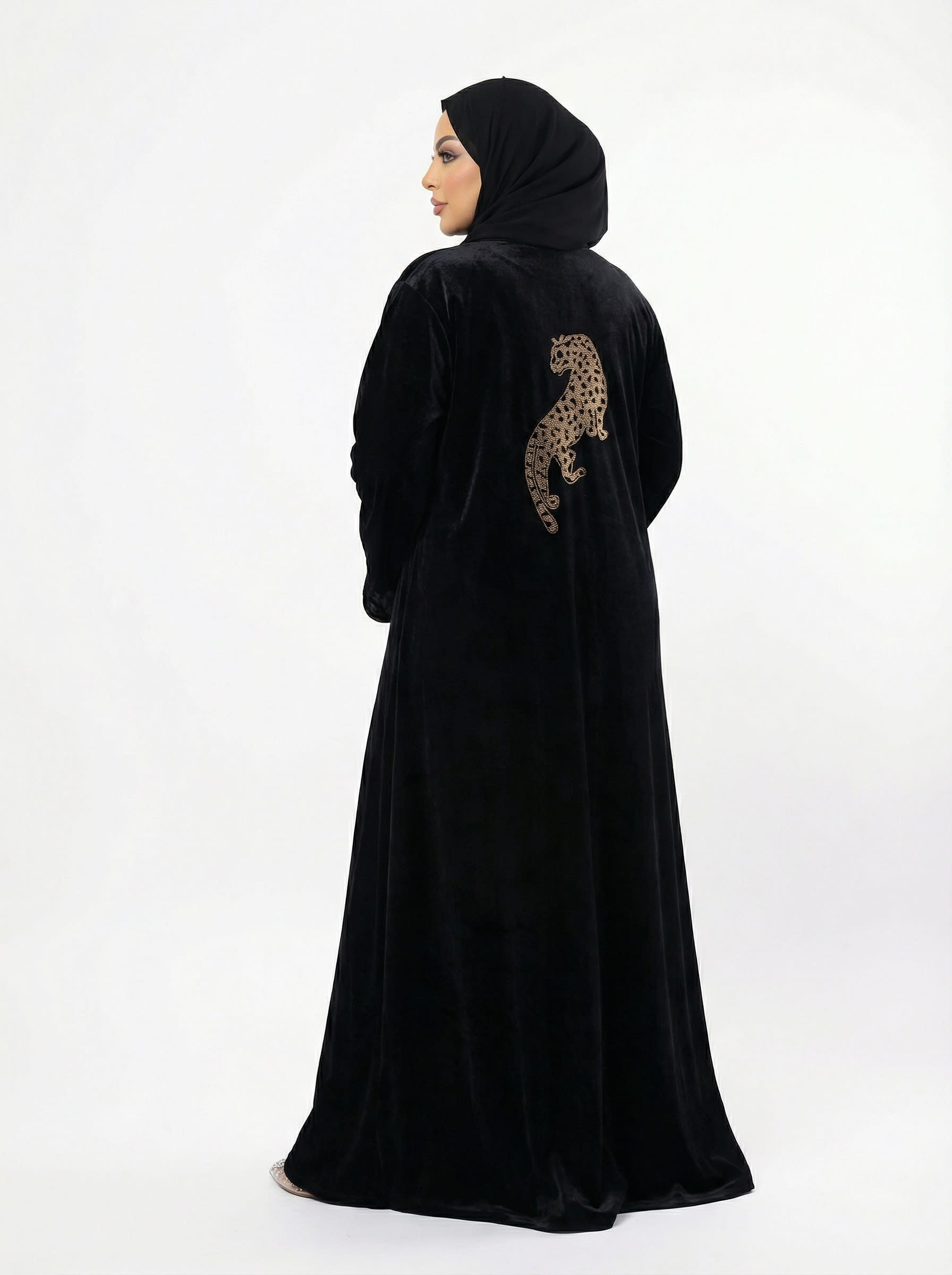 Panthera Gold Noir Abaya alternative view