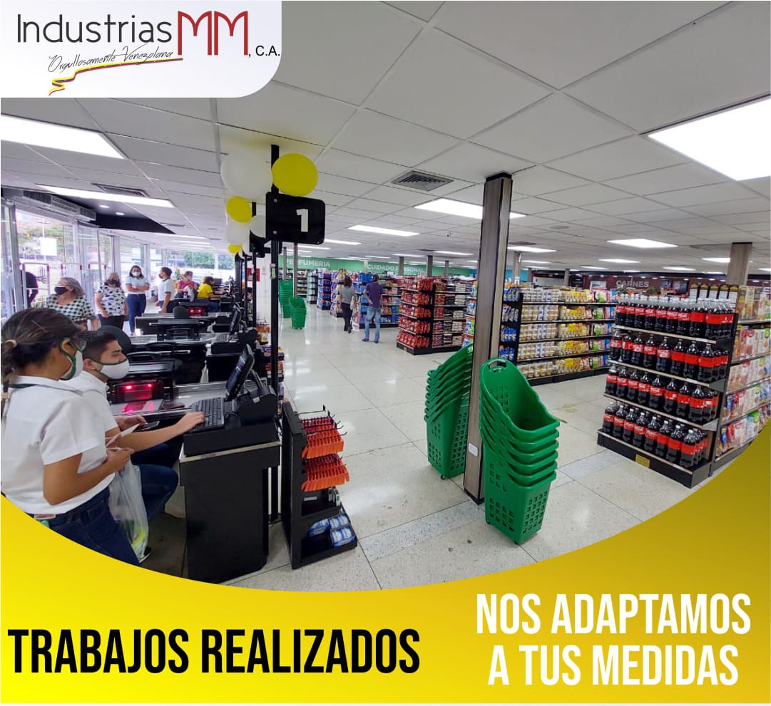 Supermercado equipado con mobiliario comercial y góndolas