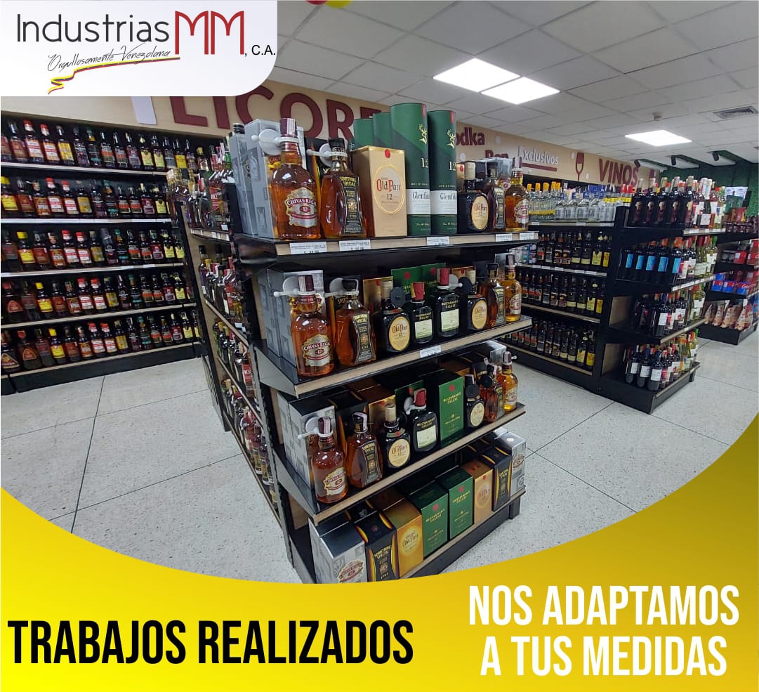 Supermercado equipado con mobiliario comercial y góndolas
