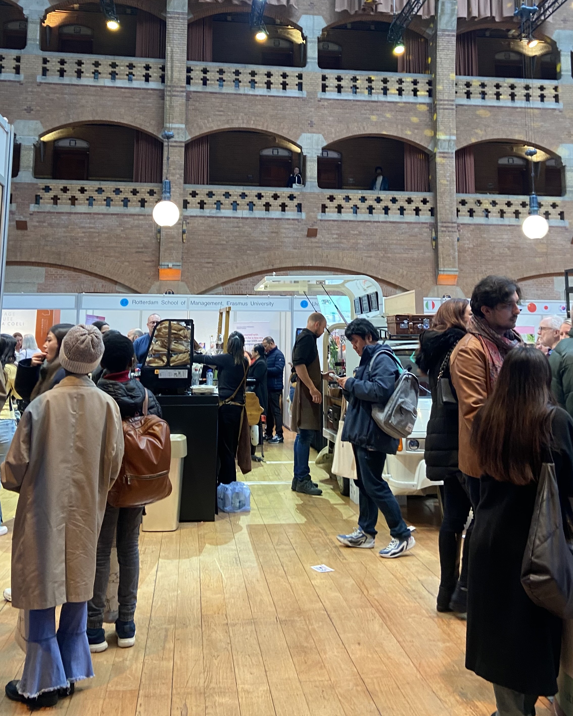 IamExpat Fair booths