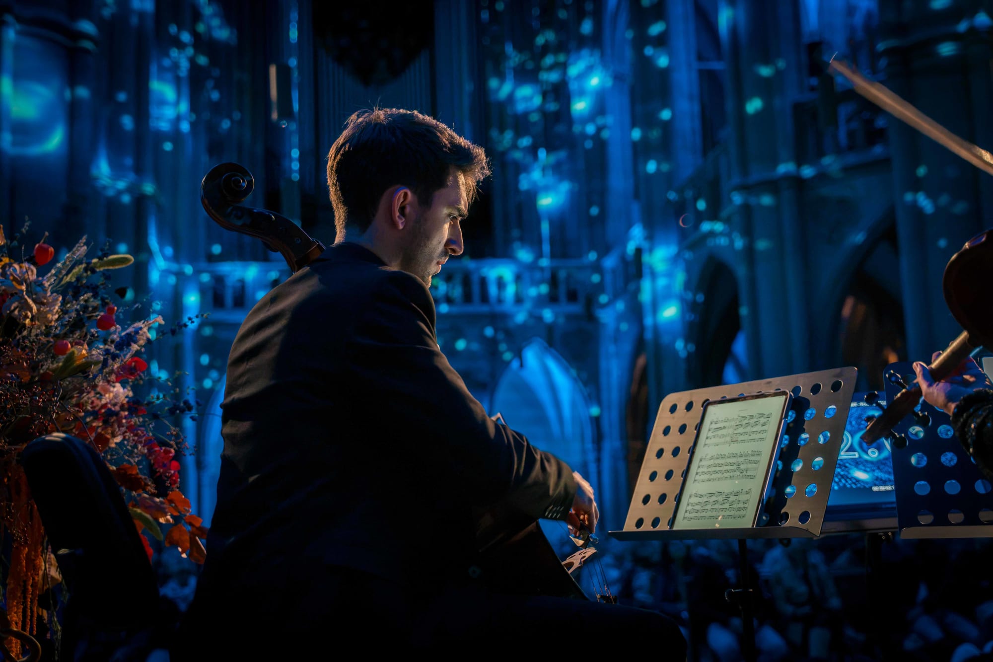 GENESIS Lichtshow in der Herz-Jesu-Kirche Graz