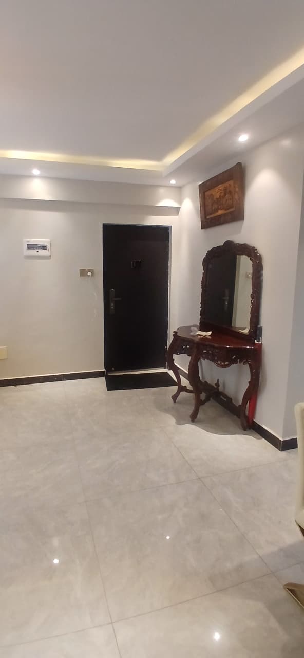 3 BEDROOM-LAVINGTON
