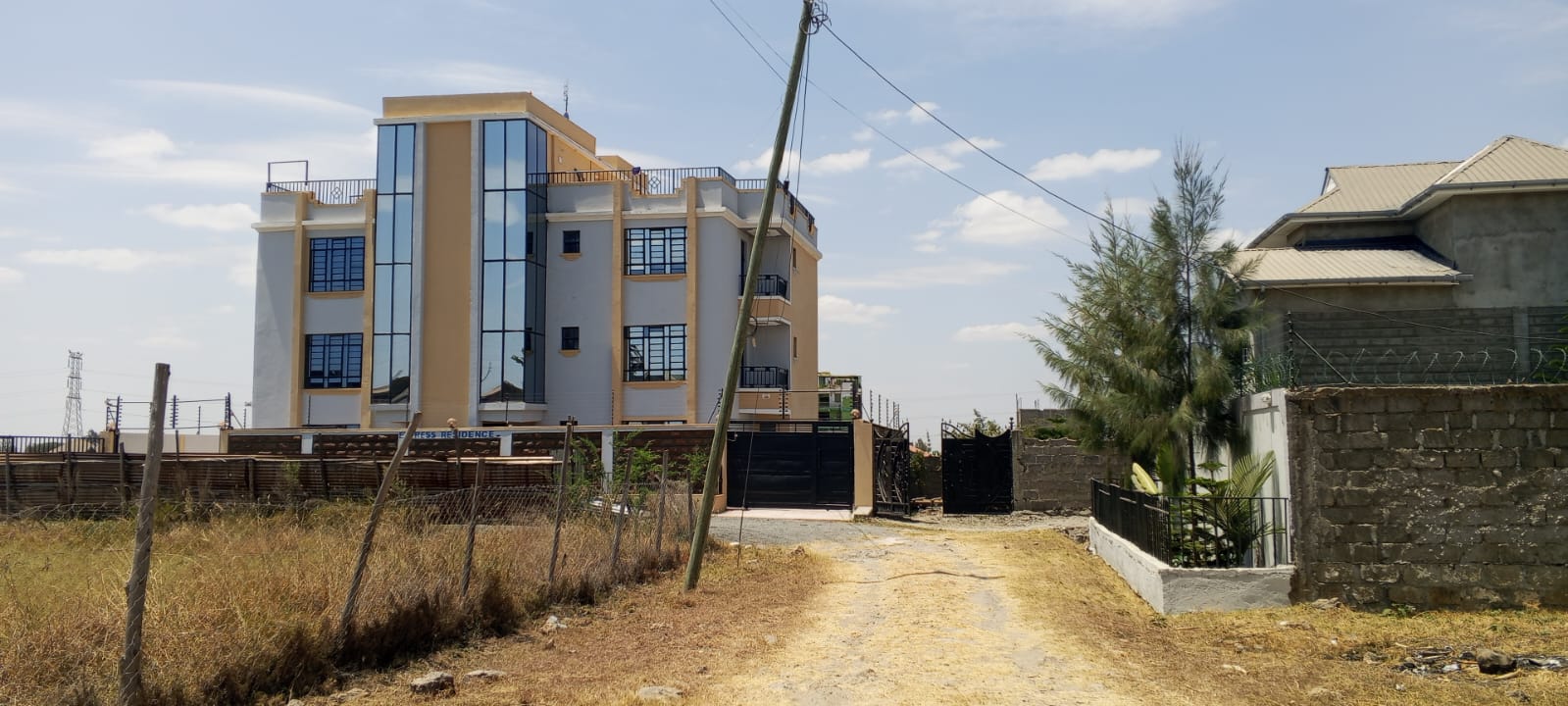 3 BEDROOM AIRWAYS UTAWALA TO LET