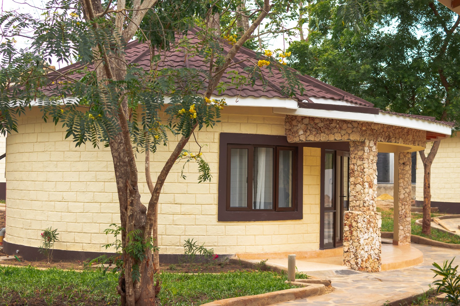 Mbuyu Watatu